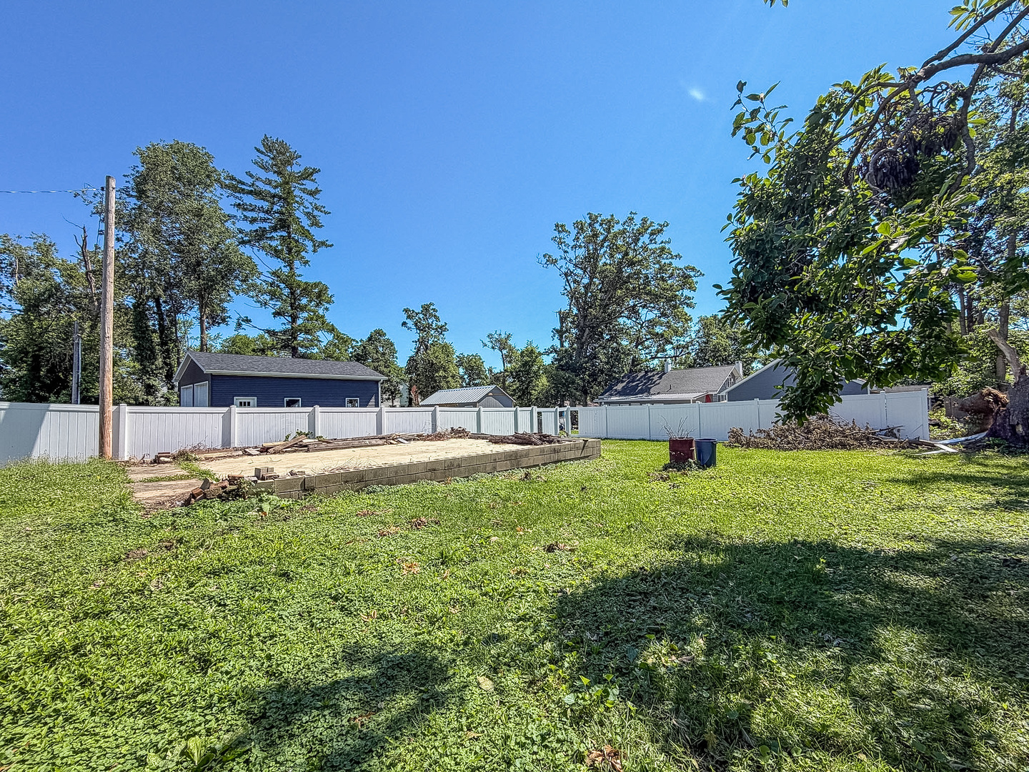 931 1st Street Property Photo 26