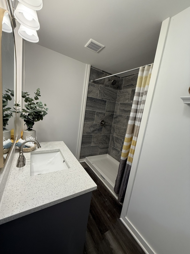 237 Blackthorn Road Property Photo 9