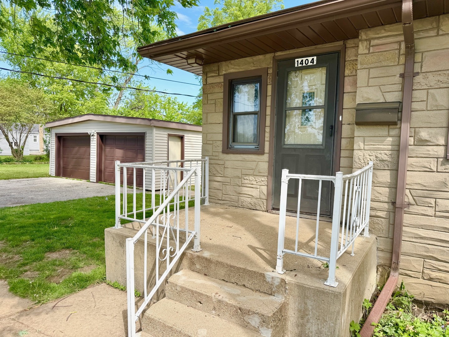 1404 Plain Street Property Photo 3