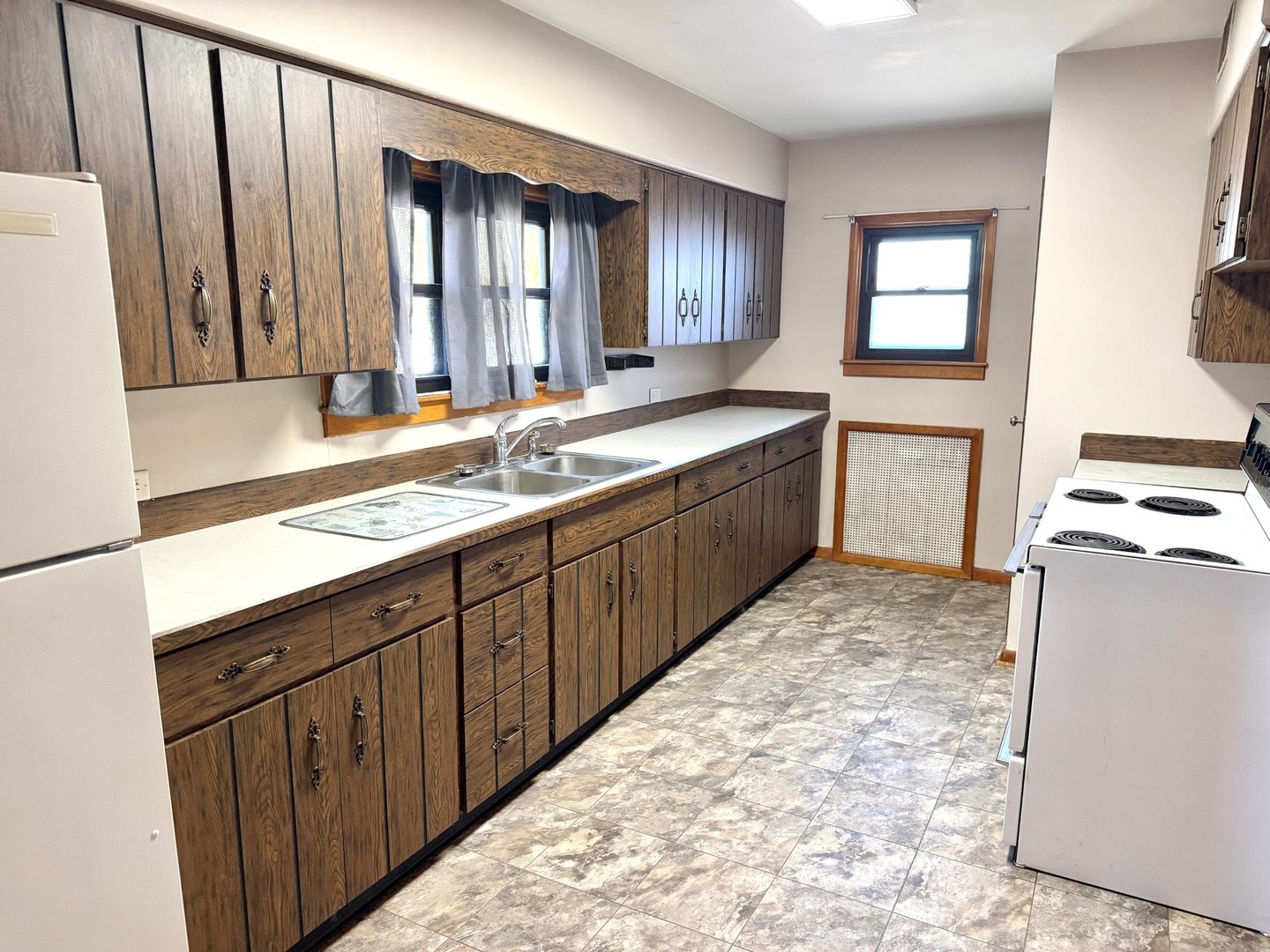 1404 Plain Street Property Photo 11