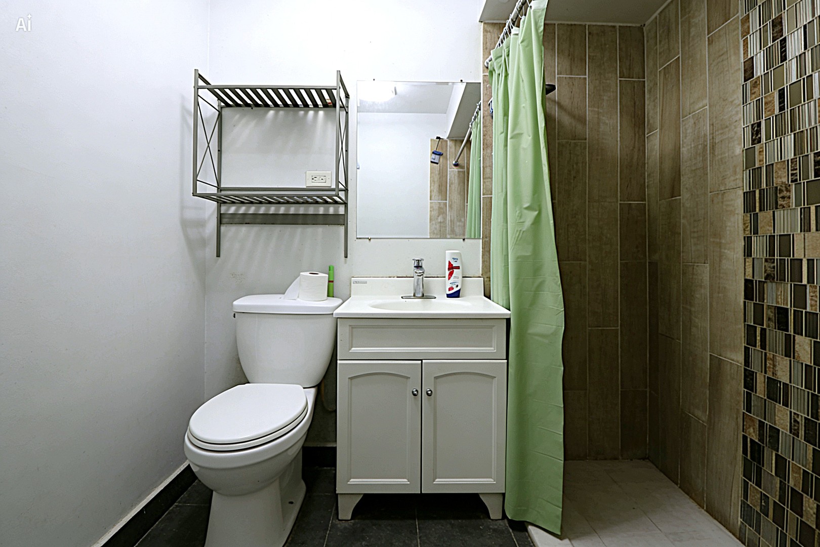 1109 Holiday Lane 2 Property Photo 5