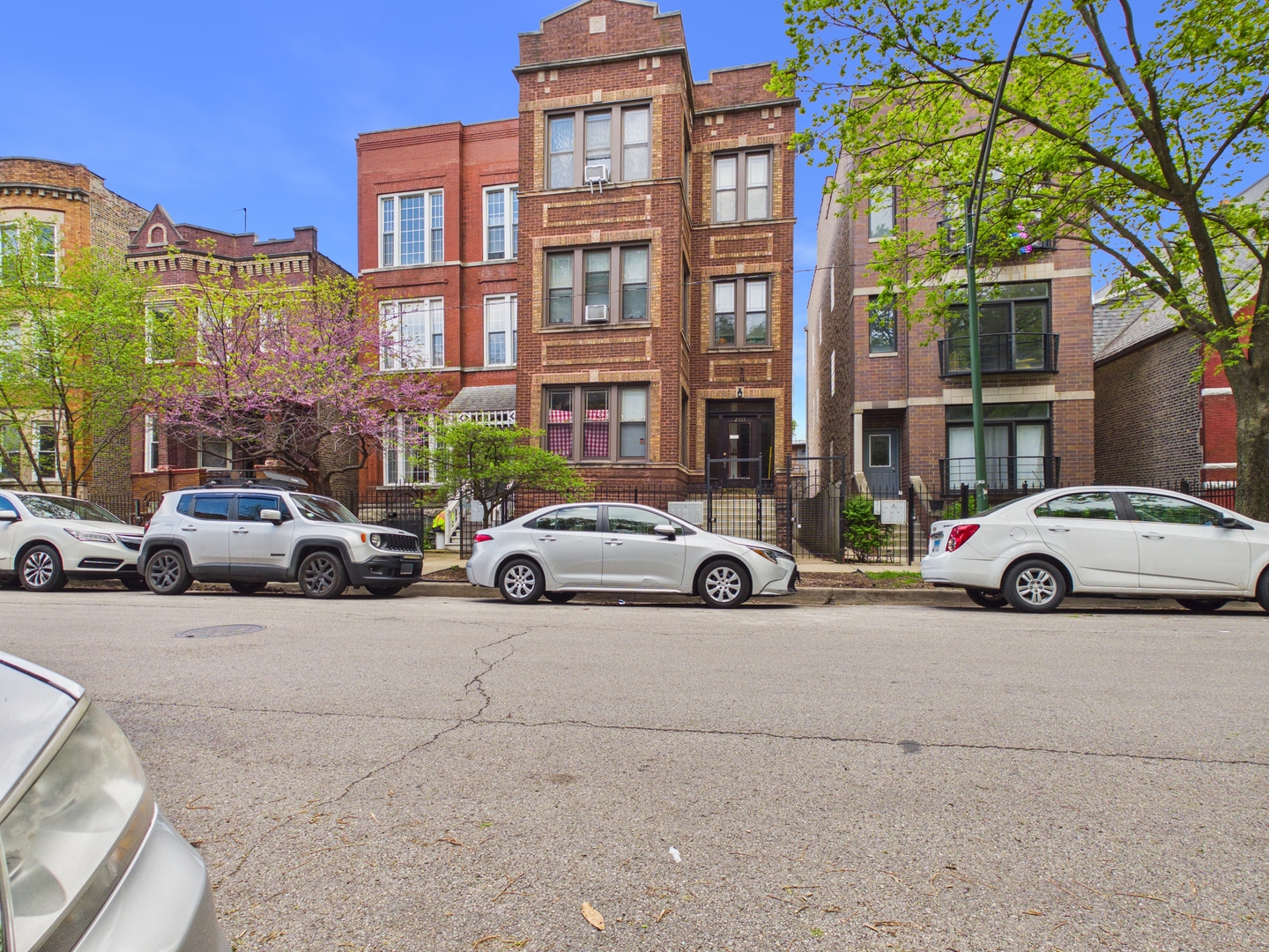 2711 W Haddon Avenue Property Photo 1
