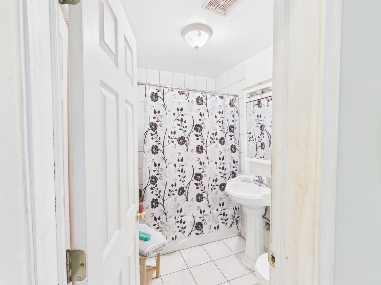 2711 W Haddon Avenue Property Photo 11