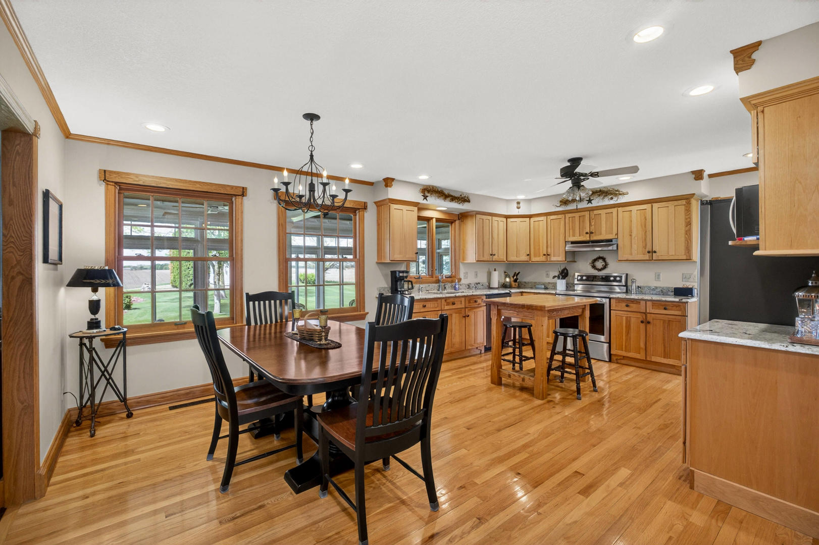 14 Timberlane Drive Property Photo 15
