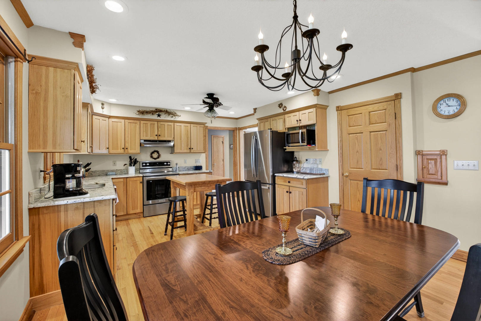 14 Timberlane Drive Property Photo 16