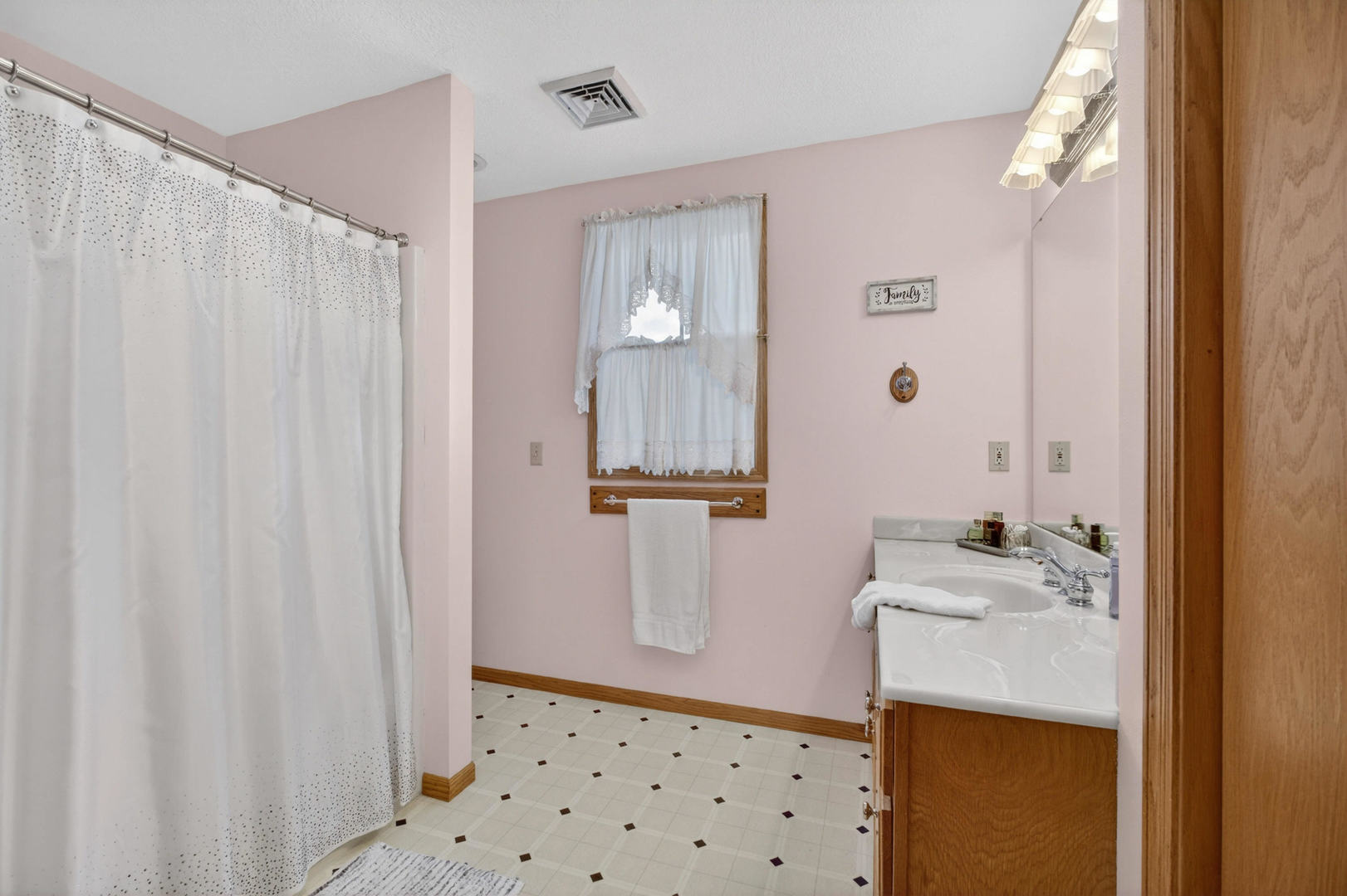 14 Timberlane Drive Property Photo 39