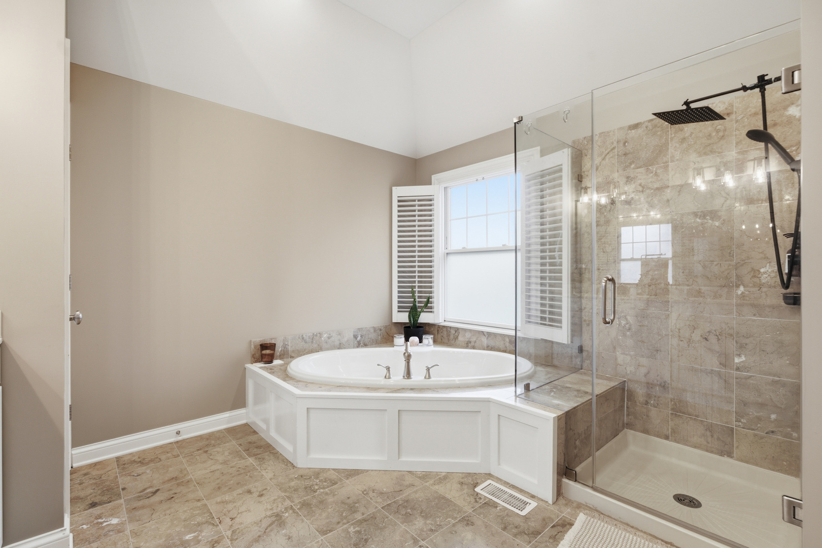 899 Edgewood Drive Property Photo 18