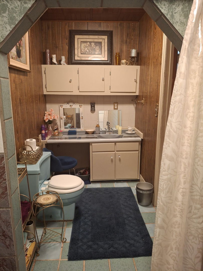 209 N West Street Property Photo 31