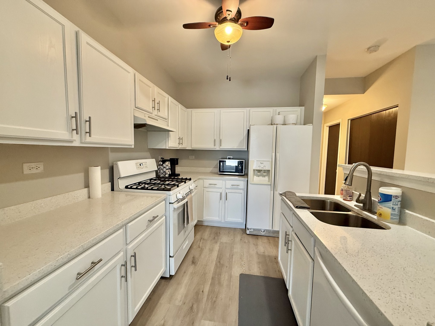 18764 S Burnside Station Drive Property Photo 4