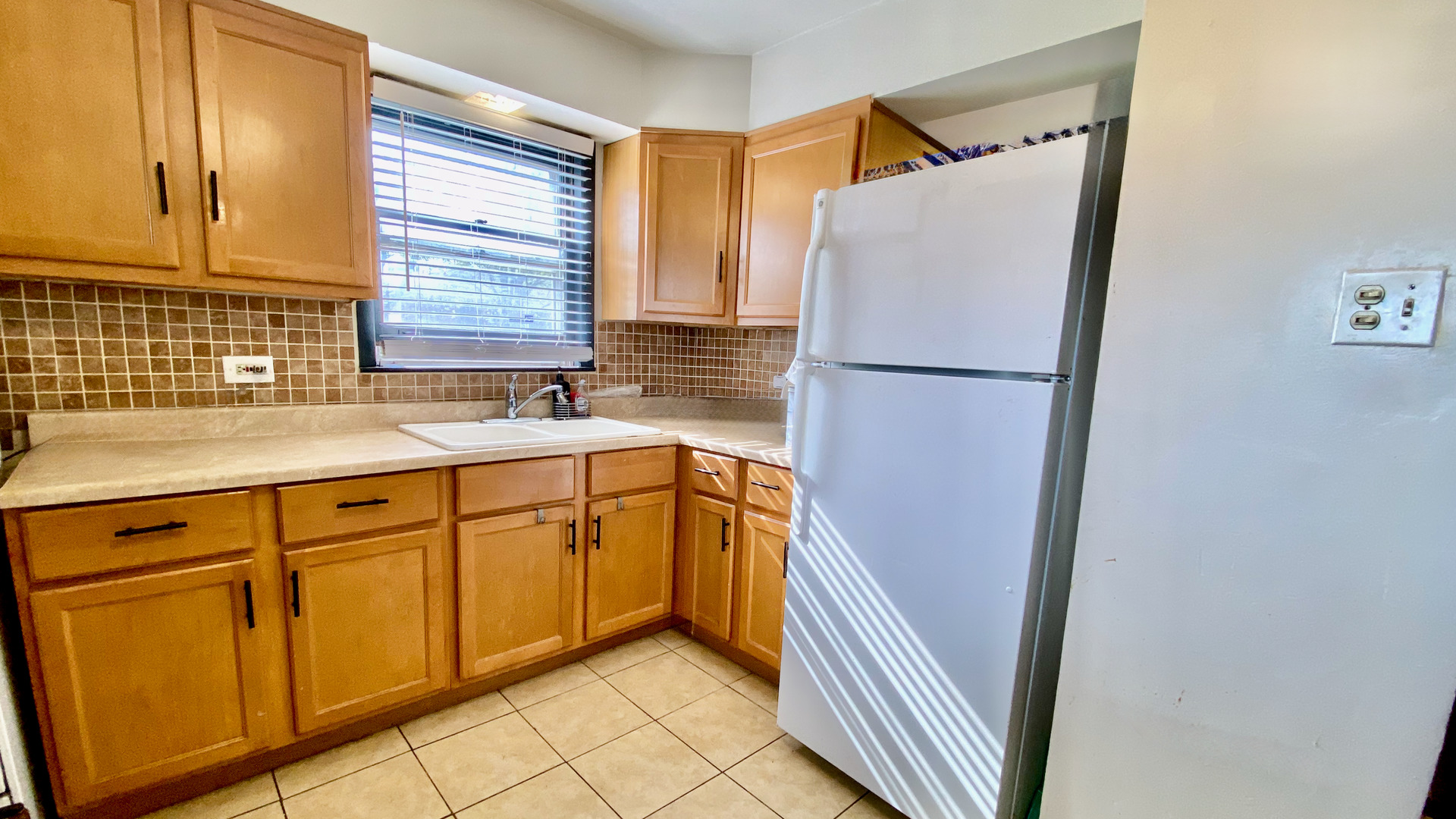 1633 E 93rd Street Property Photo 6