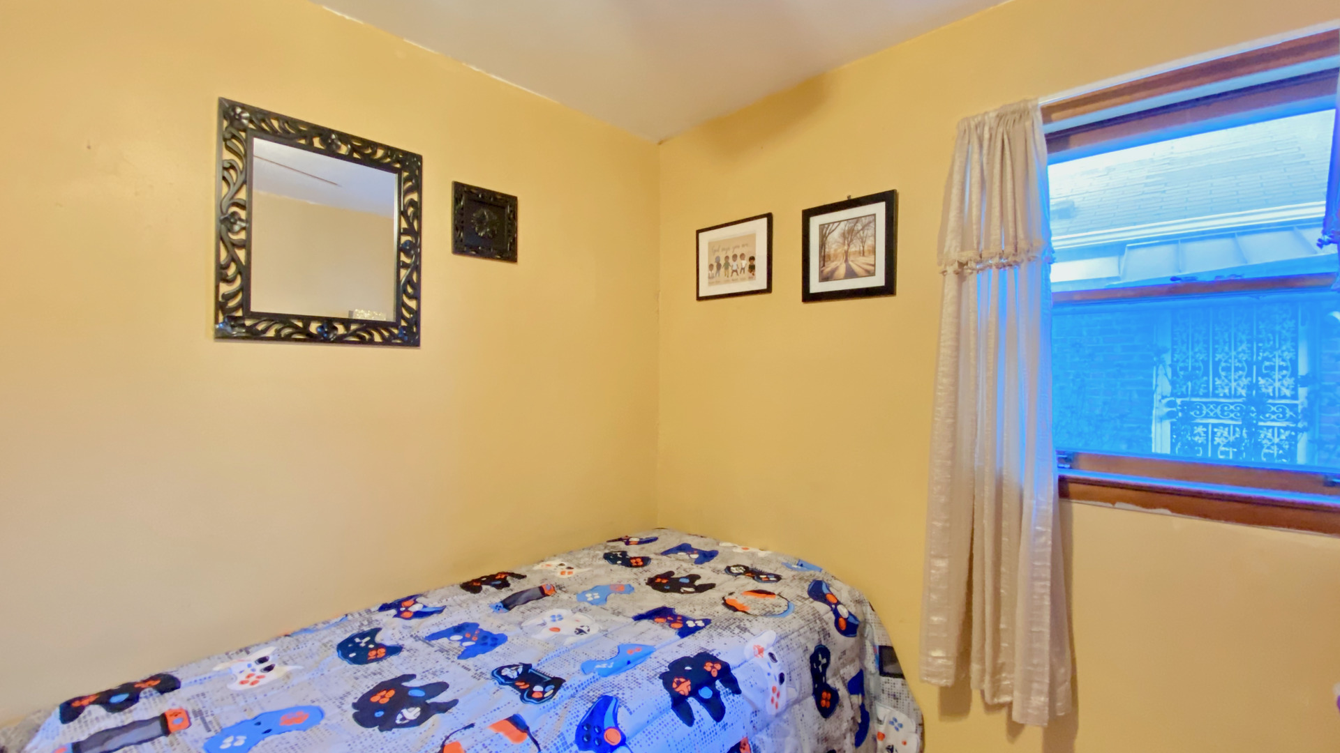 1633 E 93rd Street Property Photo 17