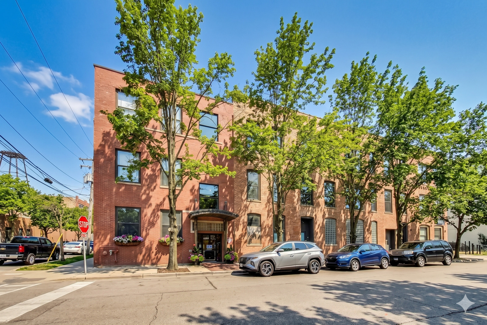 1843 W Hubbard Street 1A Property Photo 1