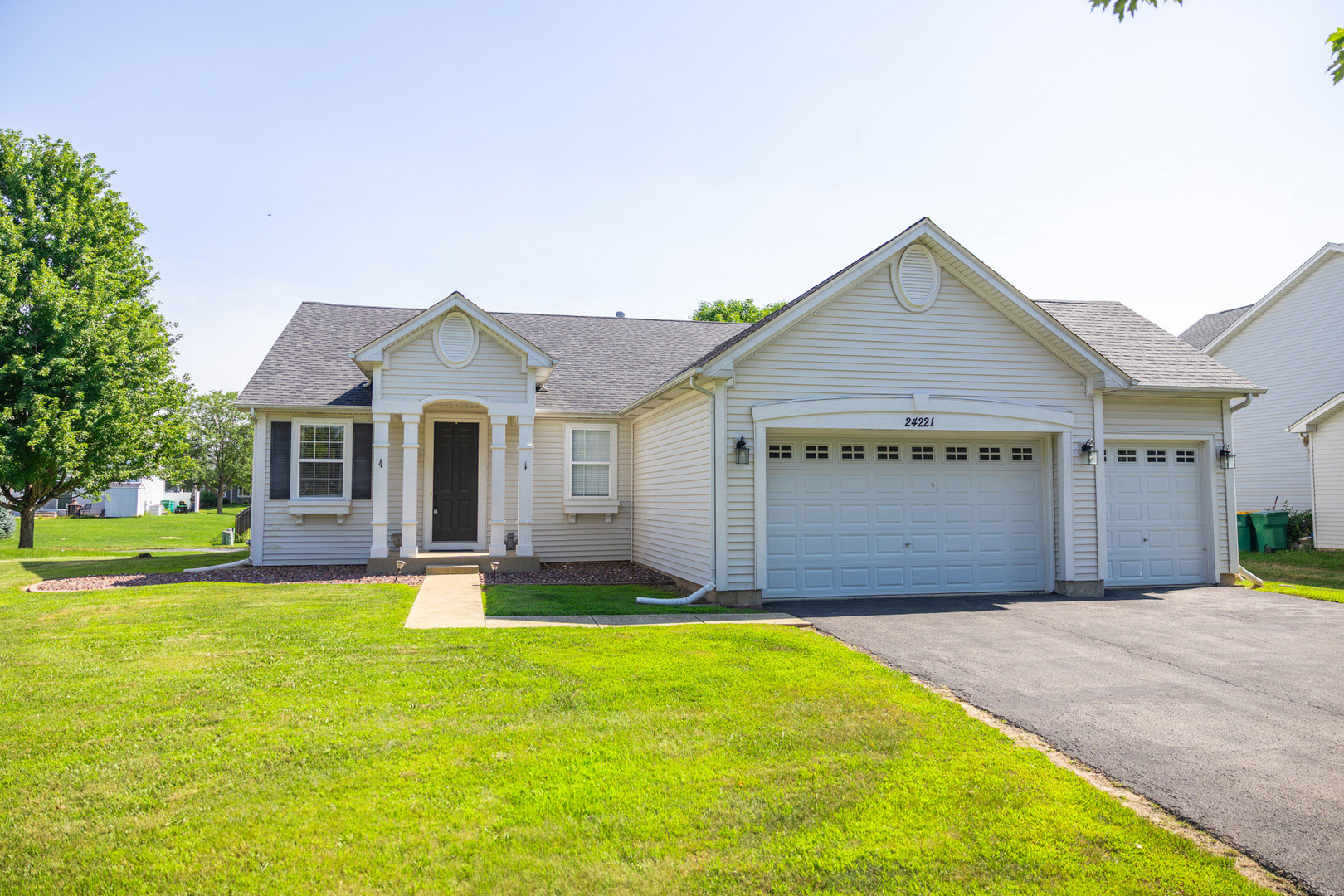 24221 Cedar Creek Lane Property Photo 2