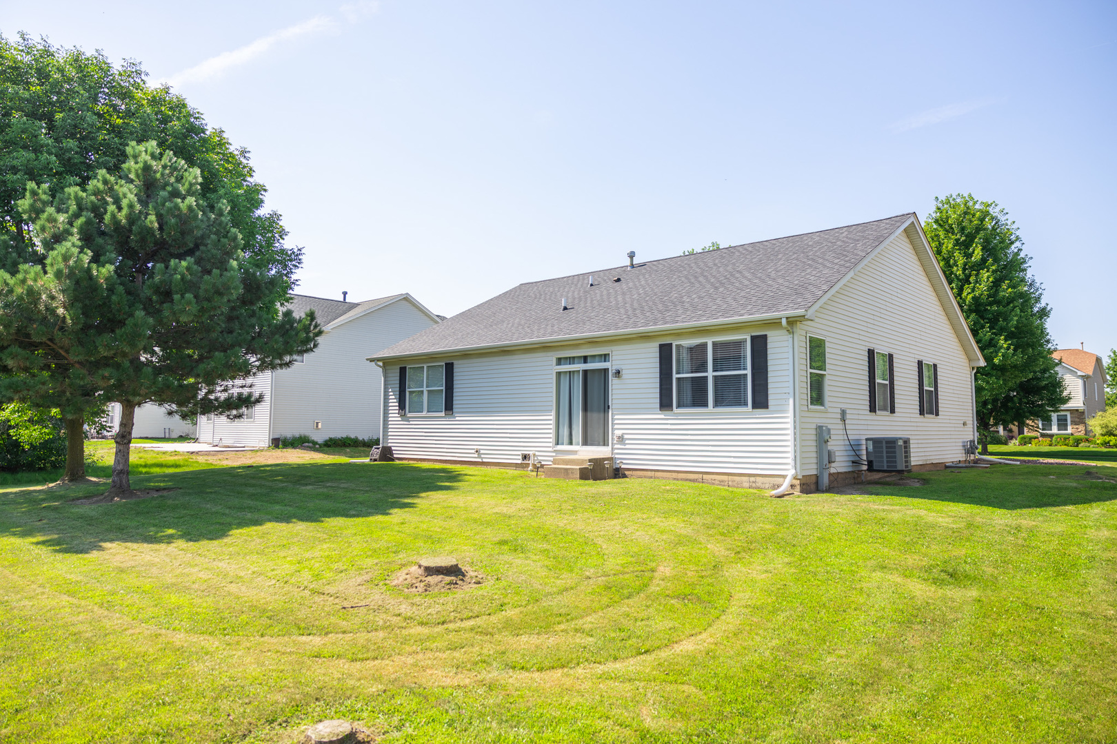24221 Cedar Creek Lane Property Photo 3