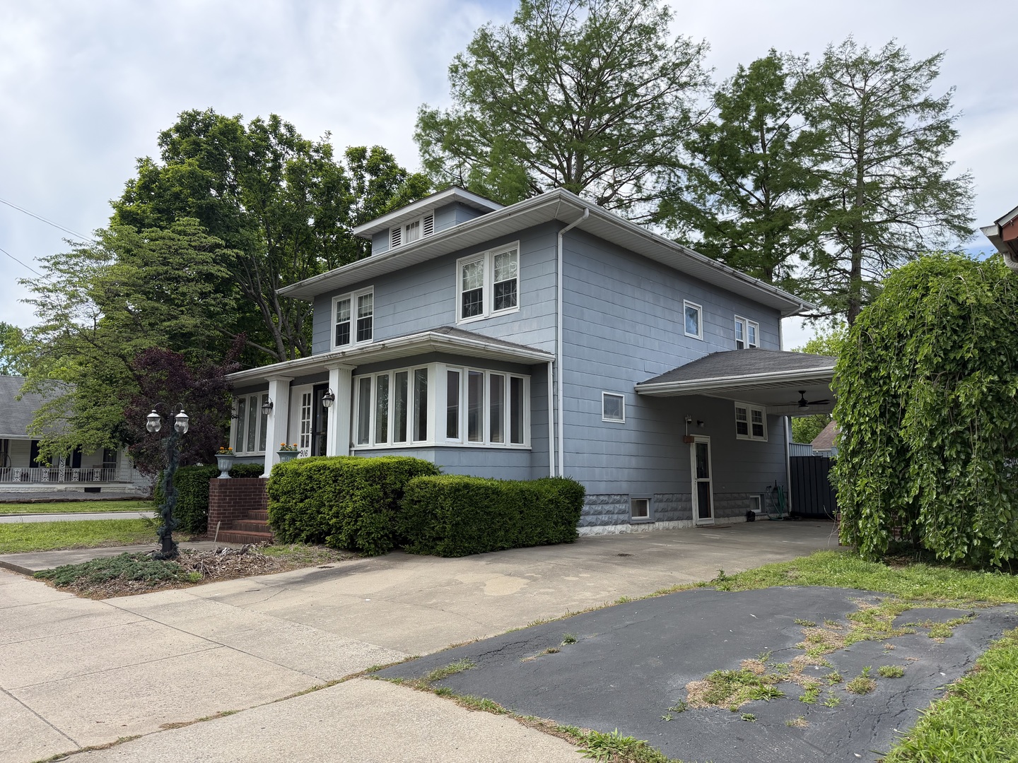 916 Illinois Avenue Property Photo 3