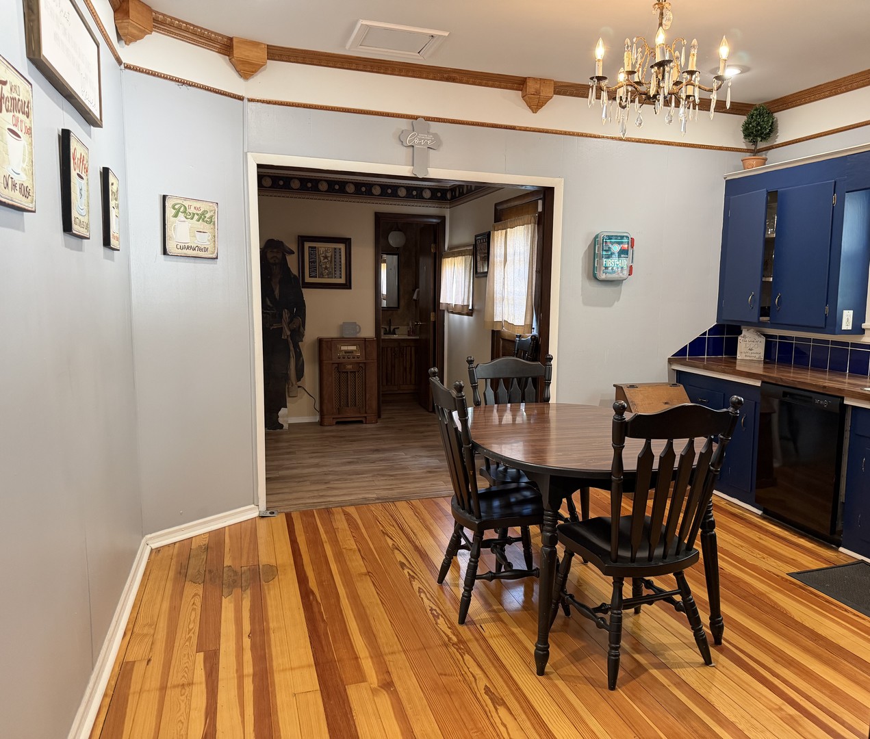 916 Illinois Avenue Property Photo 4
