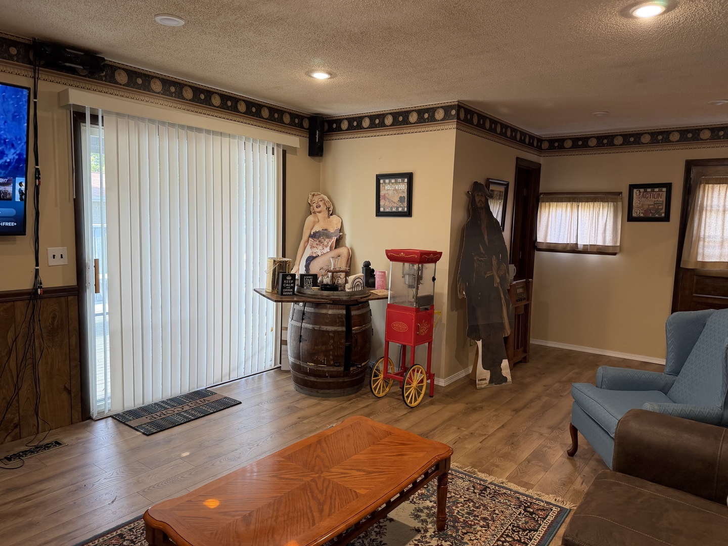 916 Illinois Avenue Property Photo 11