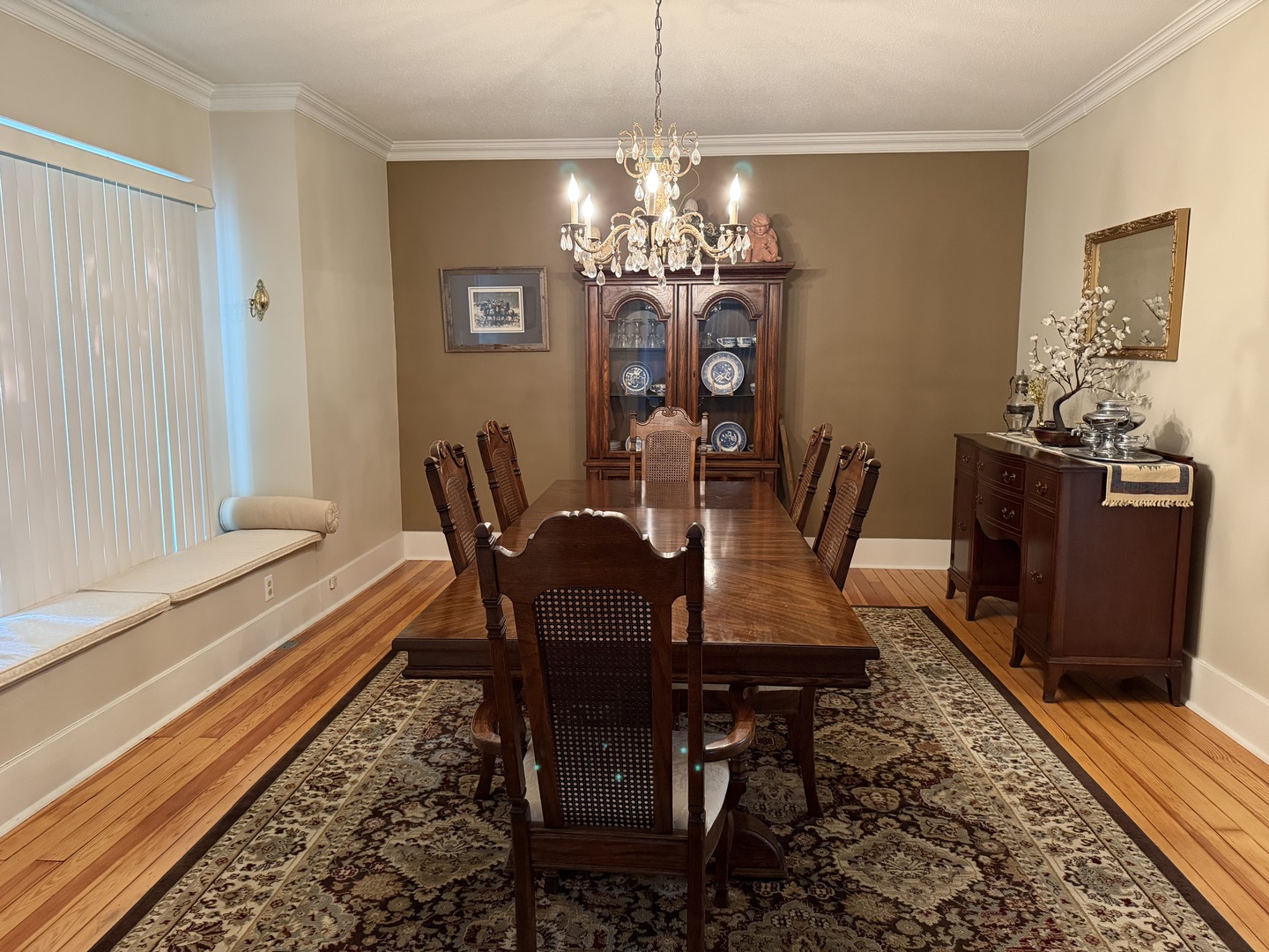 916 Illinois Avenue Property Photo 14