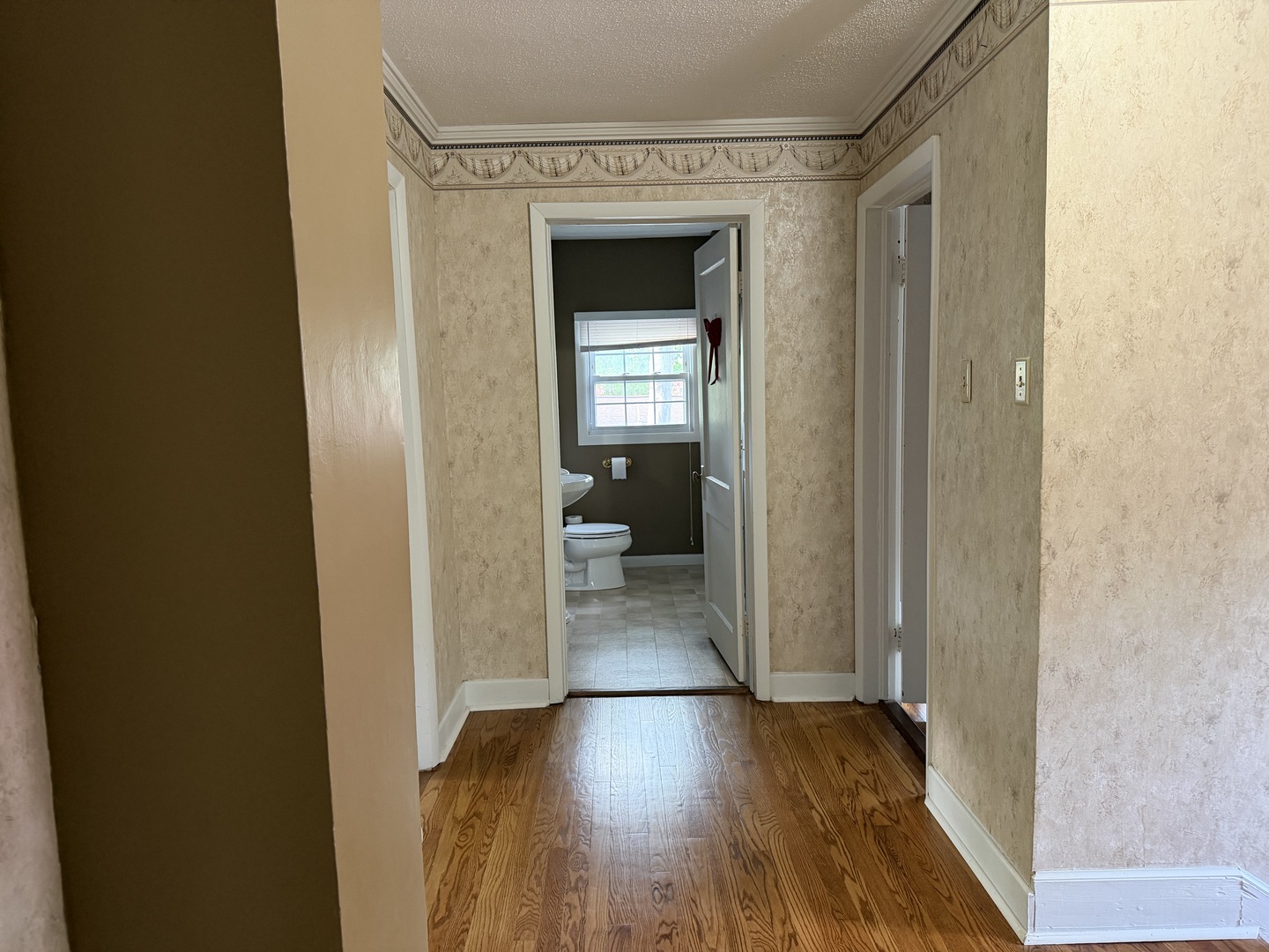 916 Illinois Avenue Property Photo 26