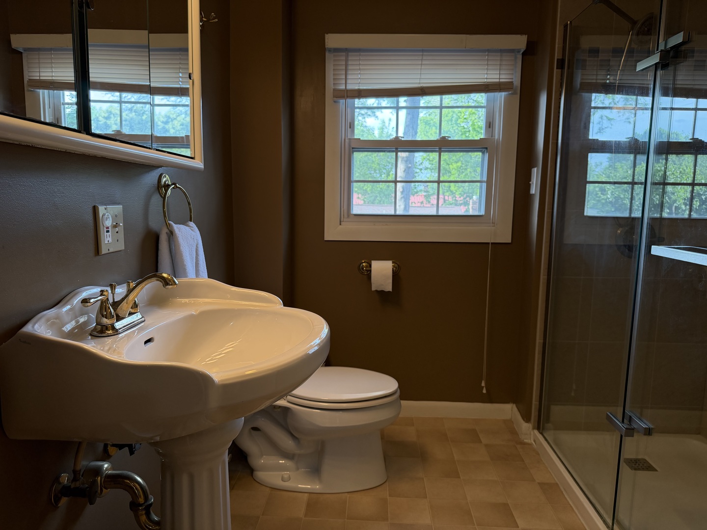 916 Illinois Avenue Property Photo 27