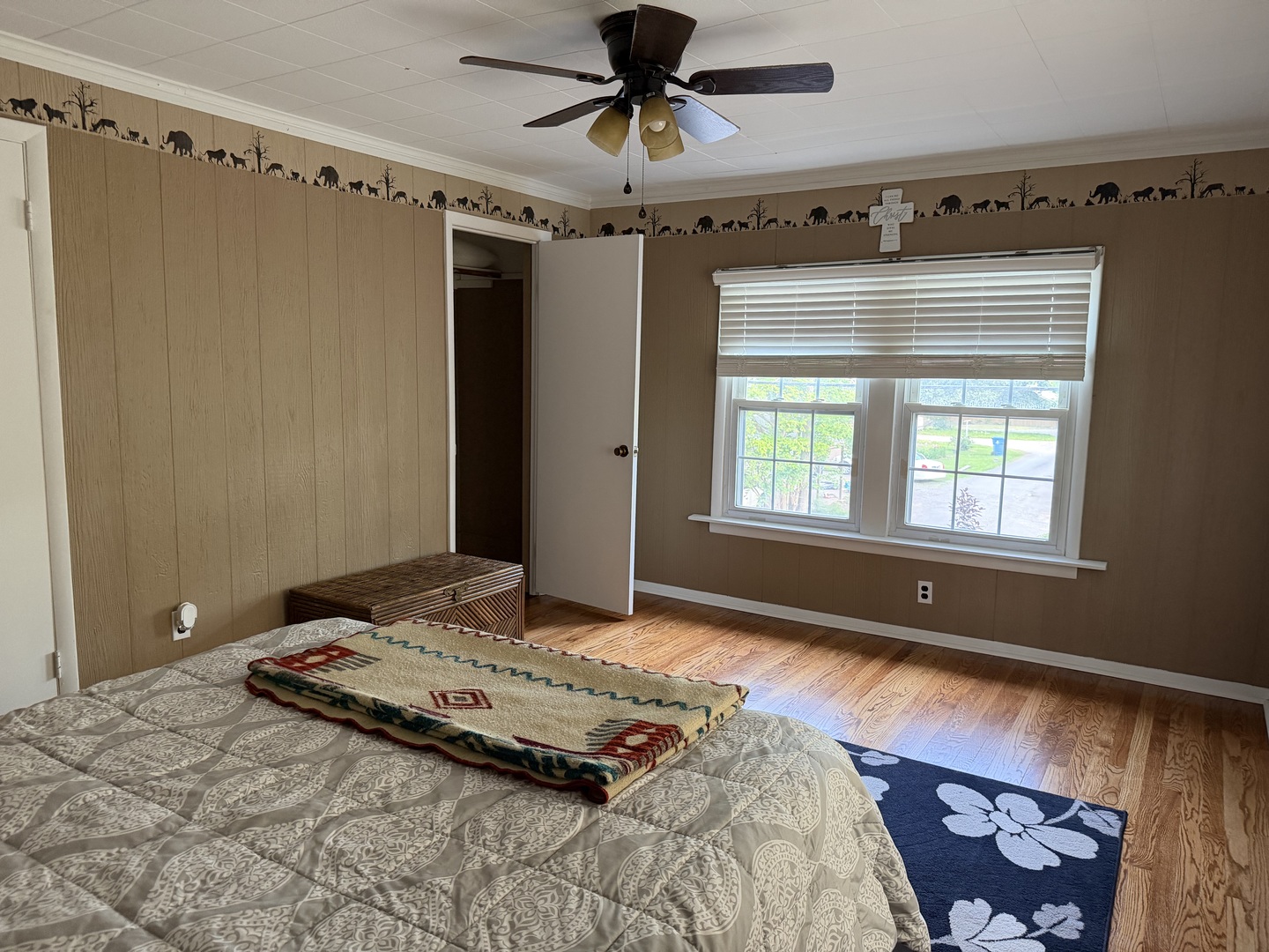 916 Illinois Avenue Property Photo 34