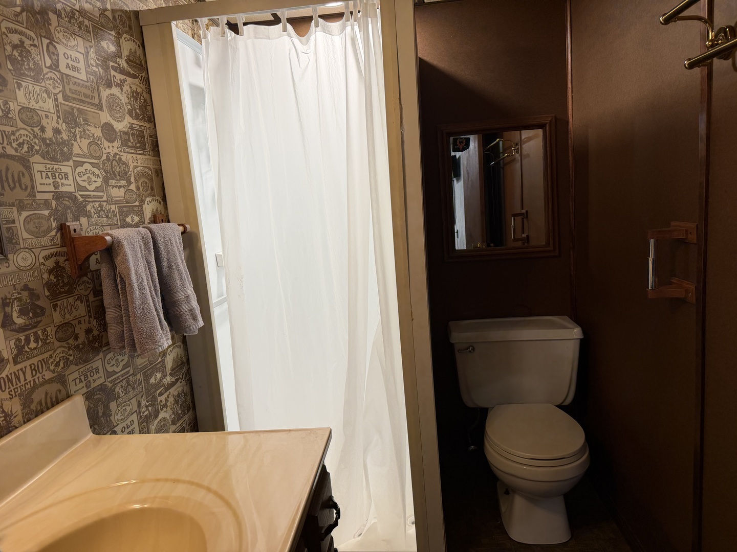 916 Illinois Avenue Property Photo 37