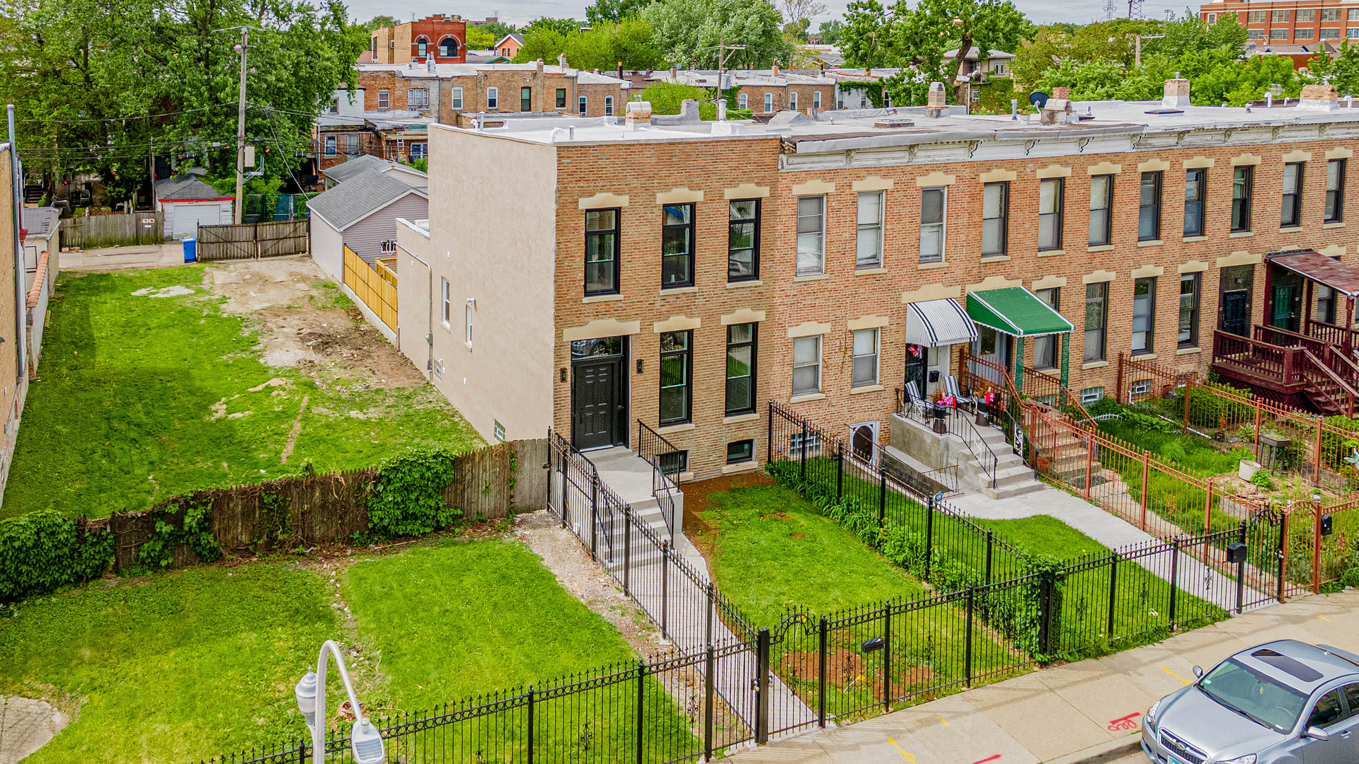 2417-19 W Flournoy Street Property Photo 1