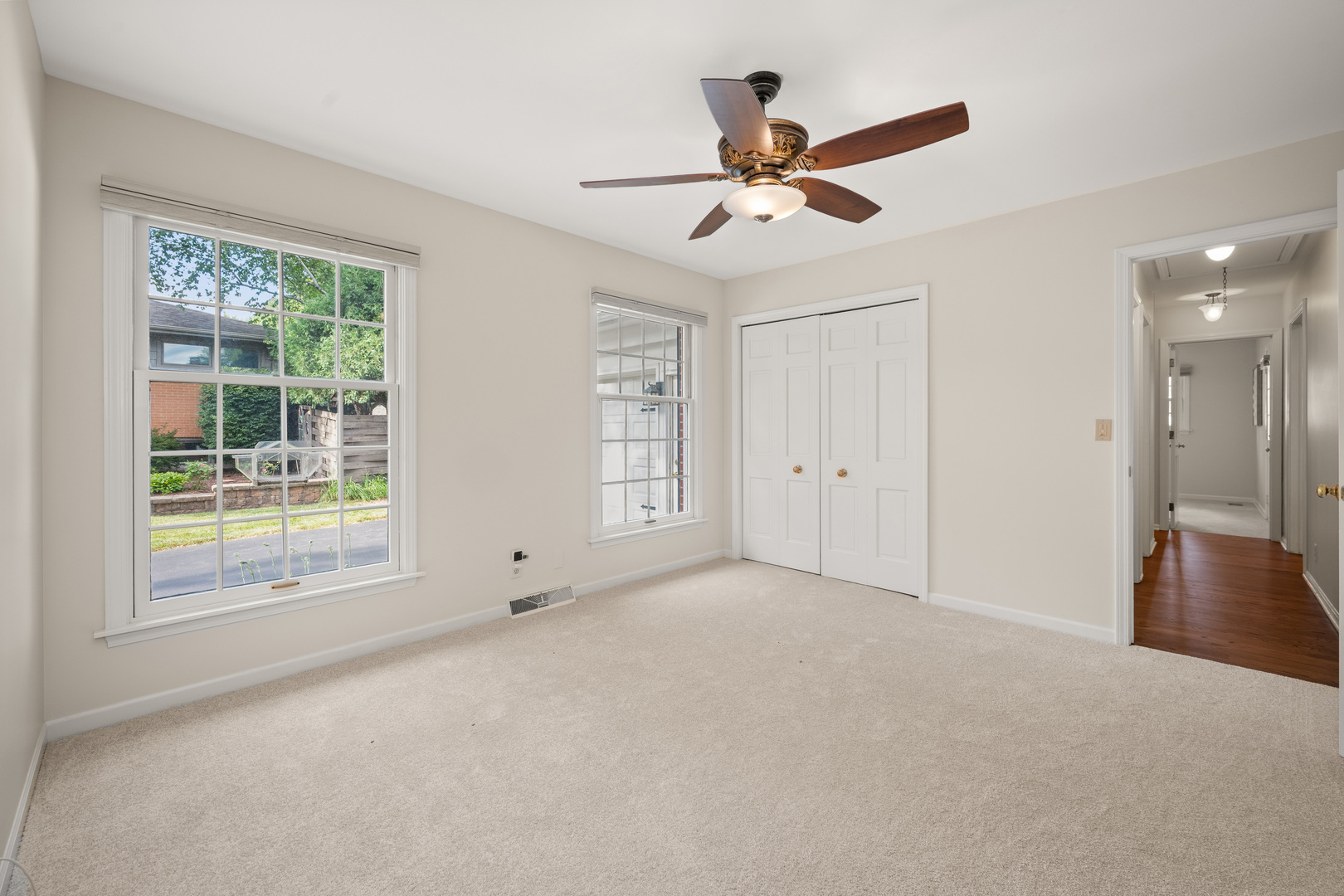 301 Willow Lane Property Photo 23