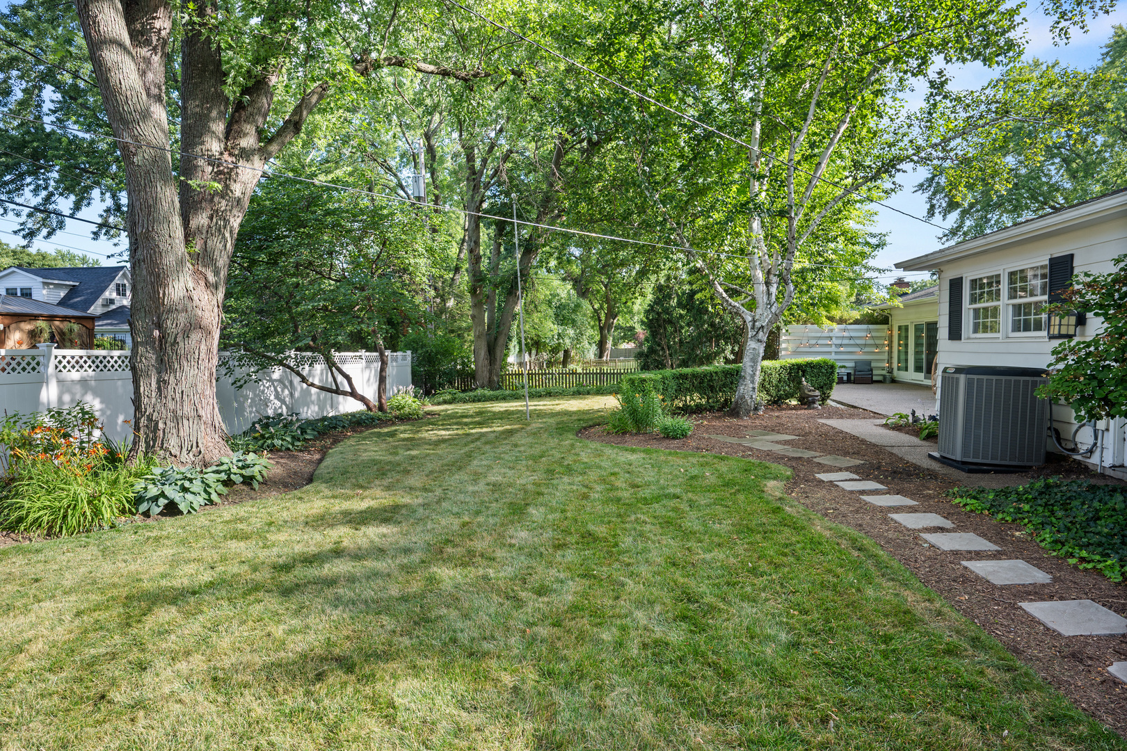 301 Willow Lane Property Photo 32