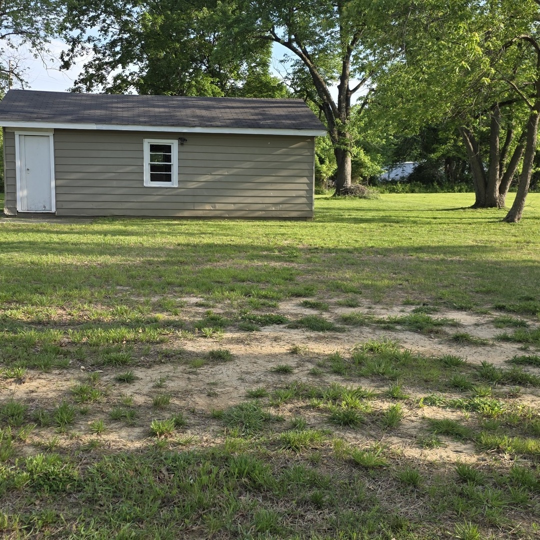 11495 N Brownsville Road Property Photo 3