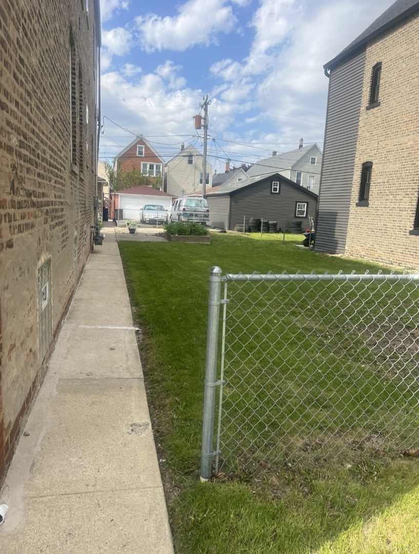 5052 W 31st Street Property Photo 2