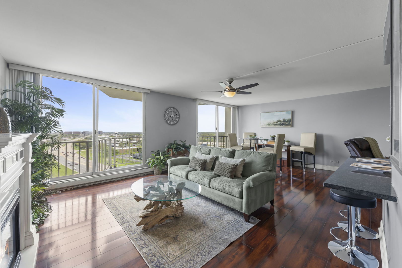 40 N Tower Road 14l Property Photo 2