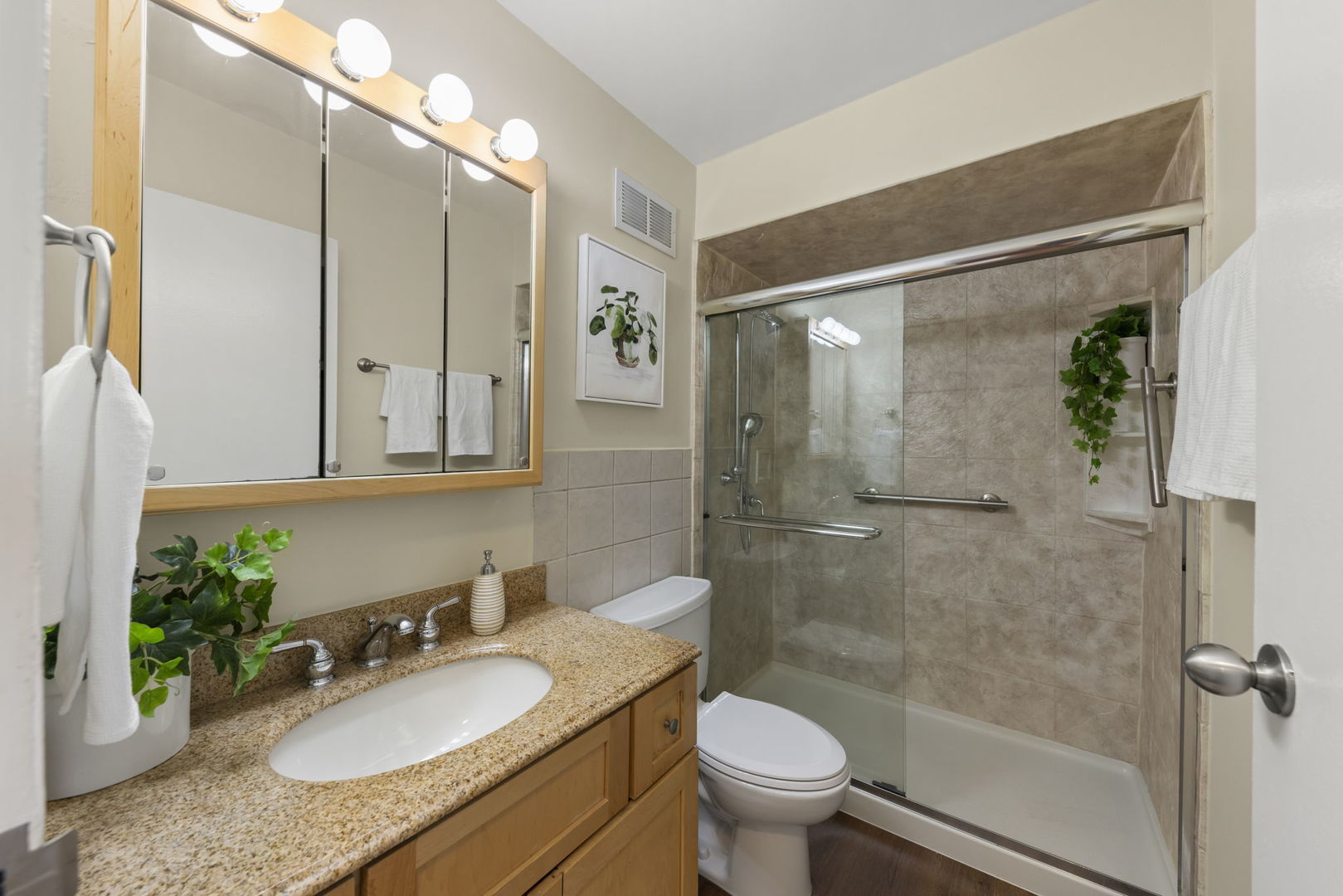 40 N Tower Road 14l Property Photo 9