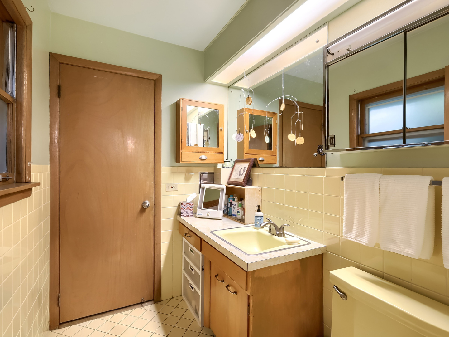 9308 Karlov Avenue Property Photo 13