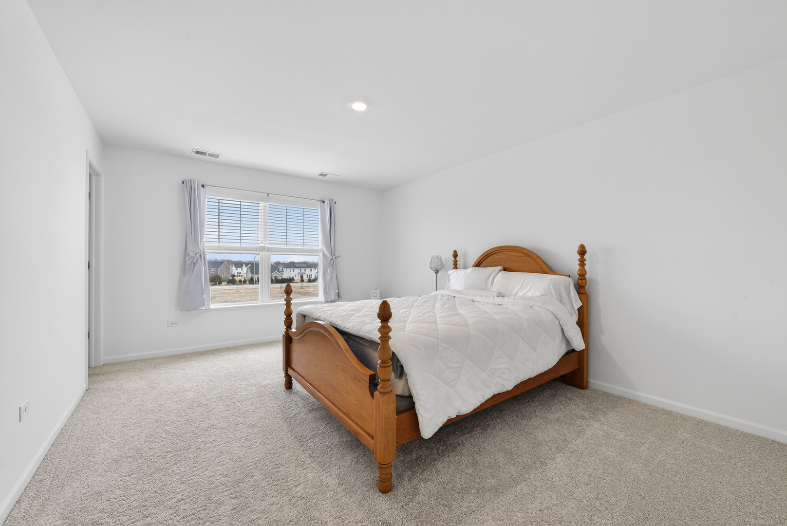 25631 W Wakefield Drive Property Photo 19