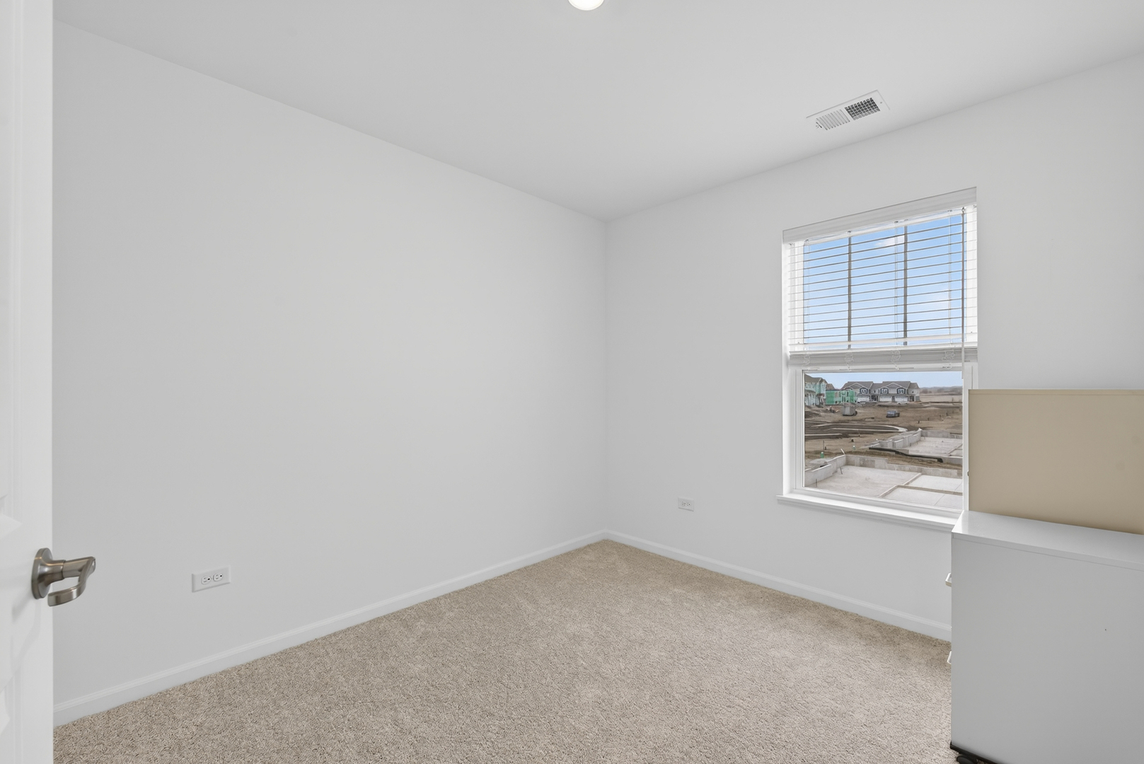 25631 W Wakefield Drive Property Photo 28