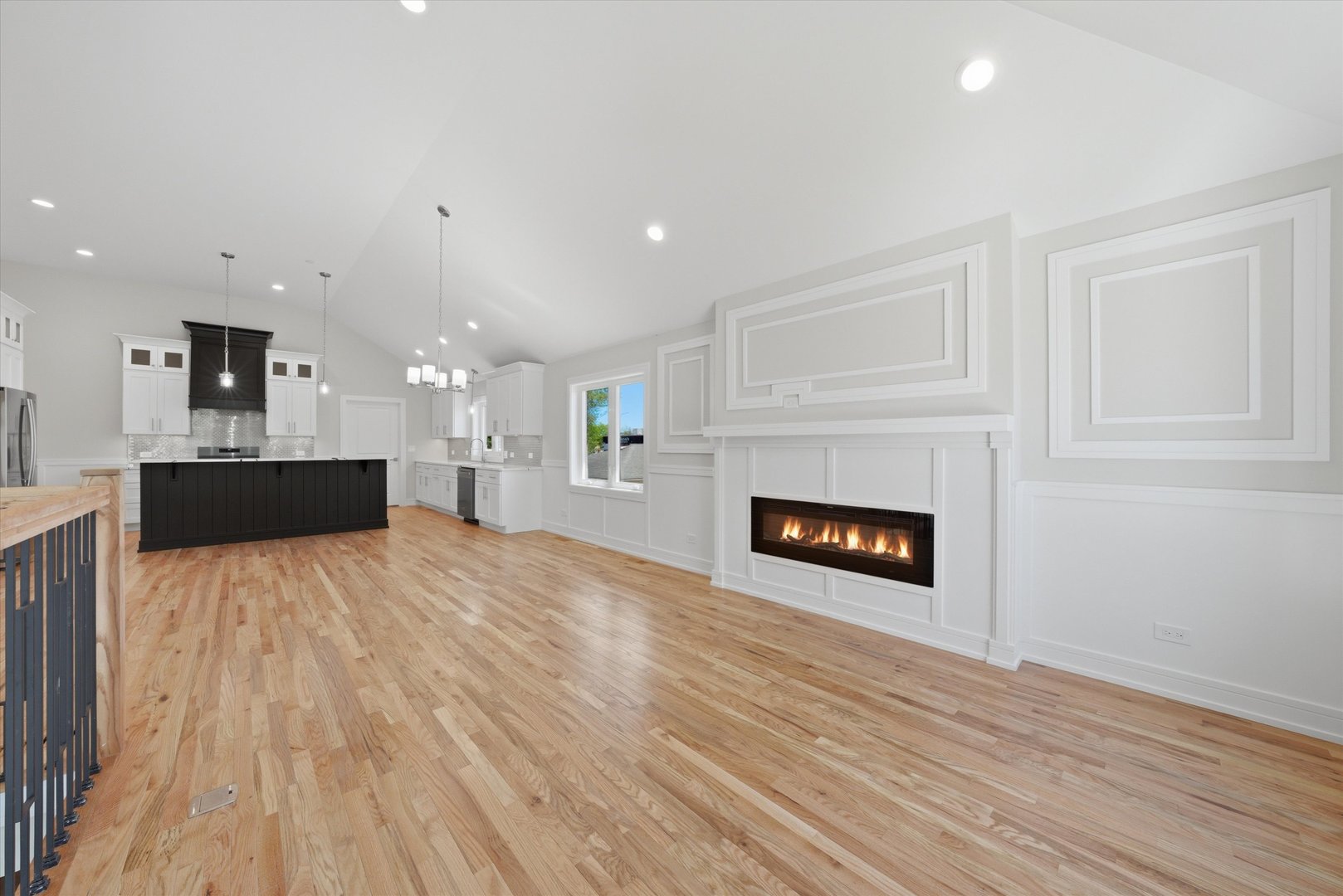 8011 S Oconto Avenue Property Photo 6