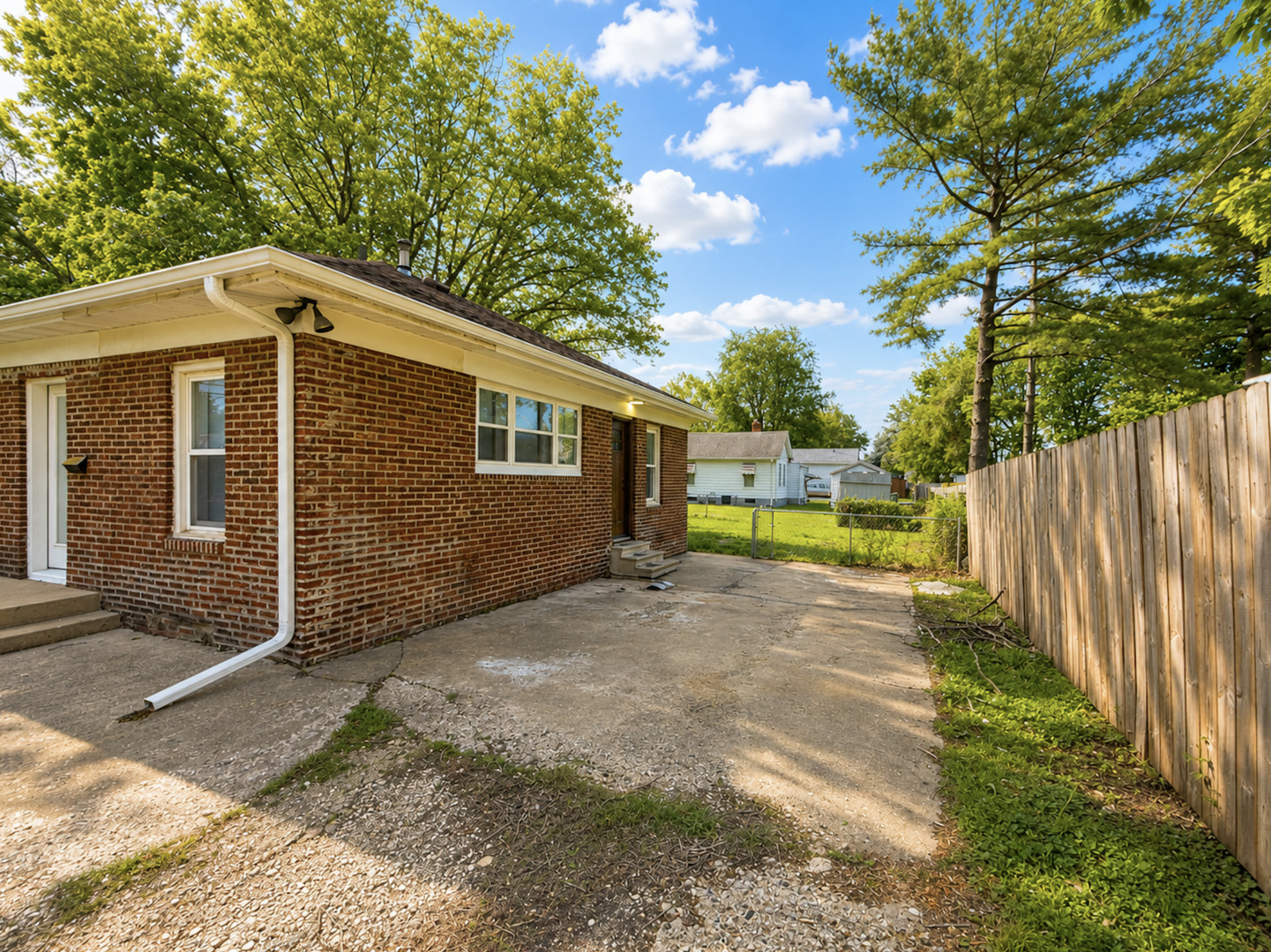 912 N Wasson Street Property Photo 2