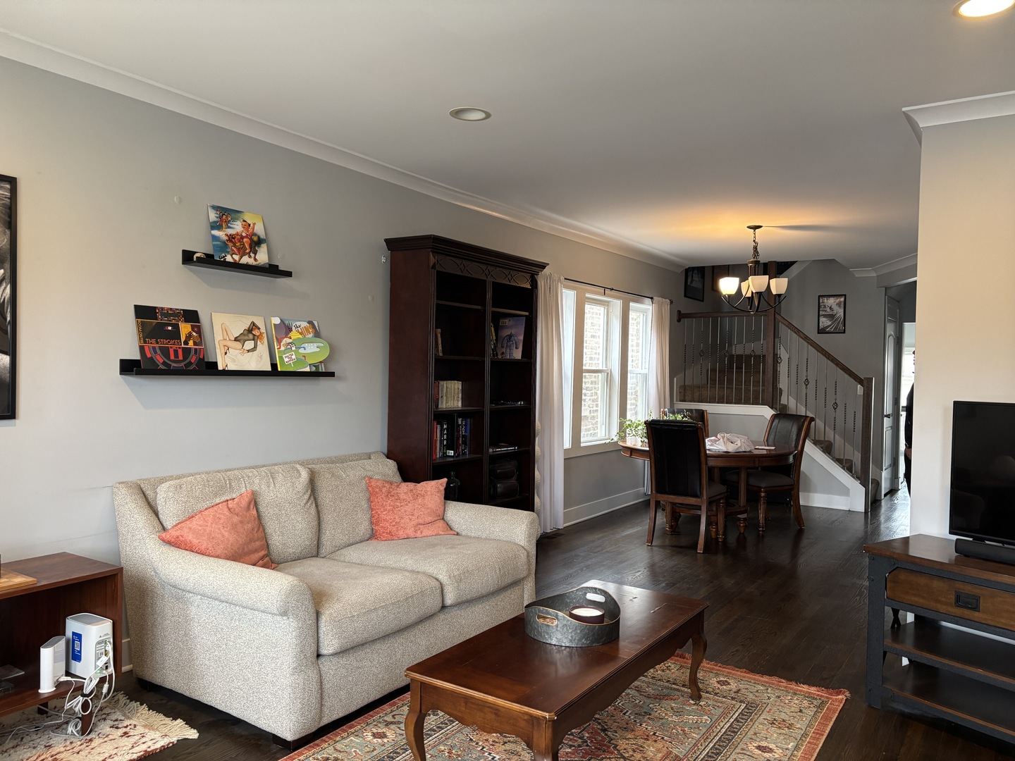 3132 N Lowell Avenue Property Photo 4