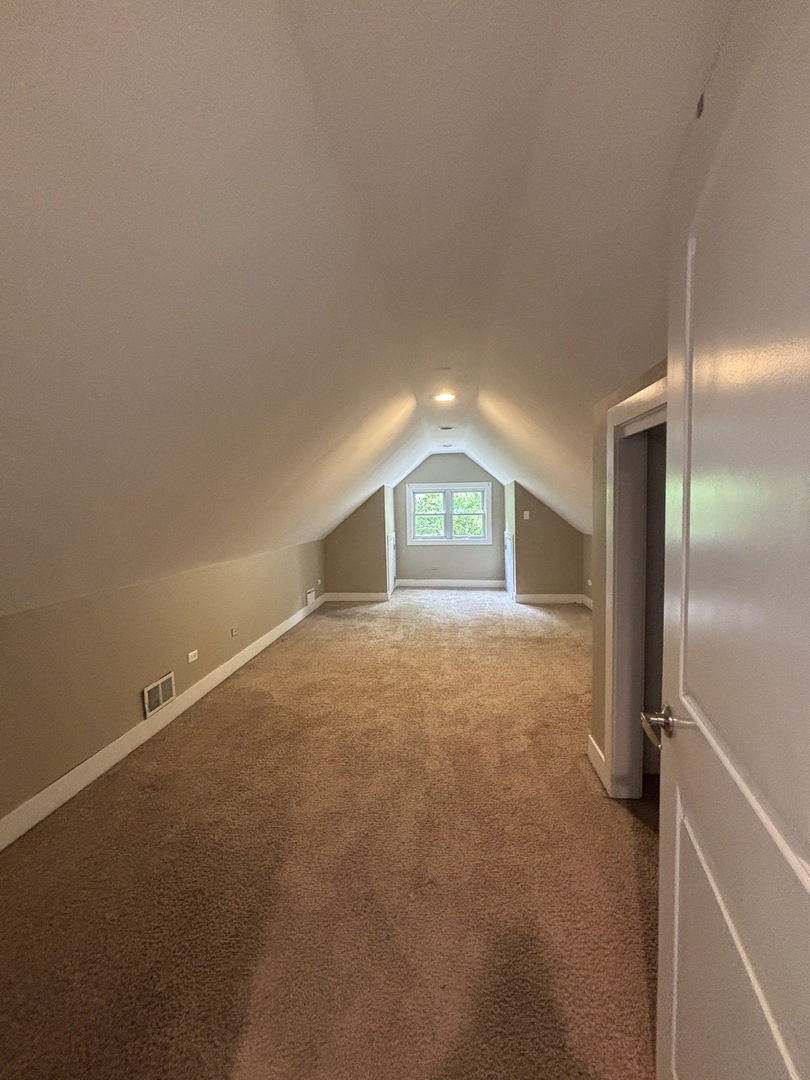 3132 N Lowell Avenue Property Photo 21