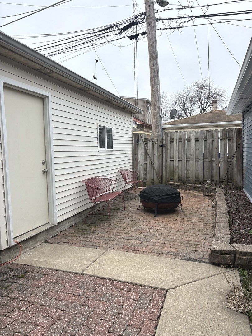 3132 N Lowell Avenue Property Photo 23