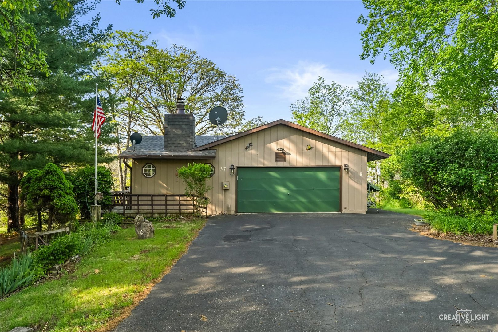 27 Clearwater Point Property Photo 1
