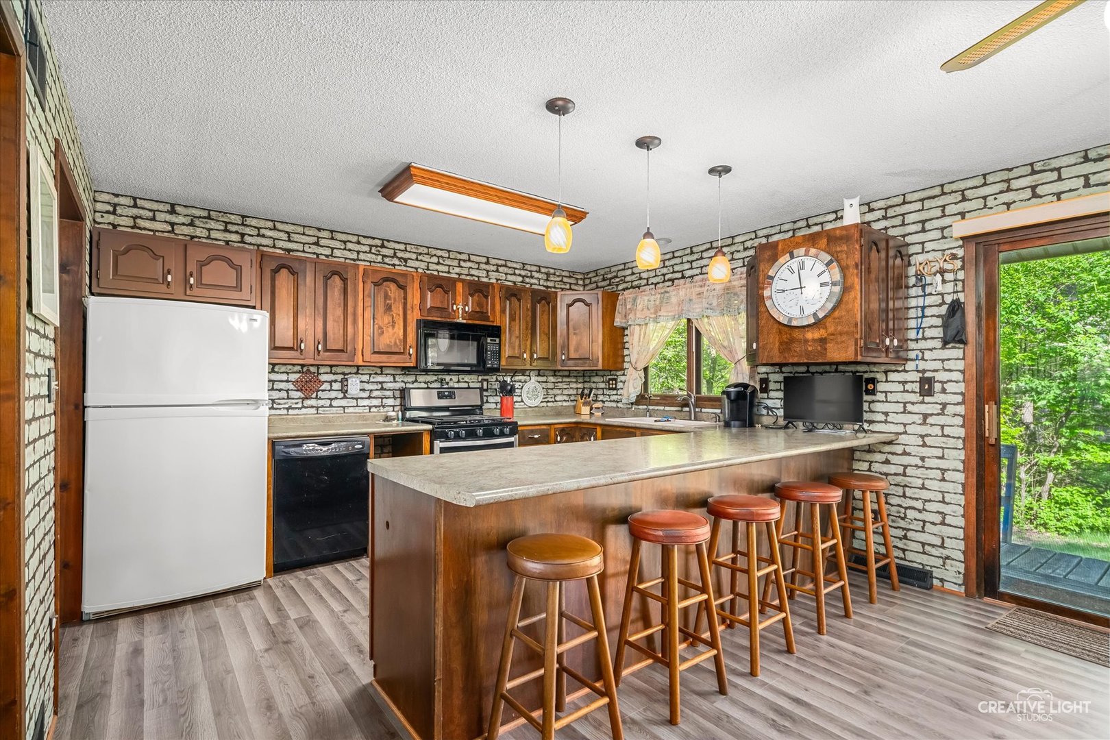 27 Clearwater Point Property Photo 7