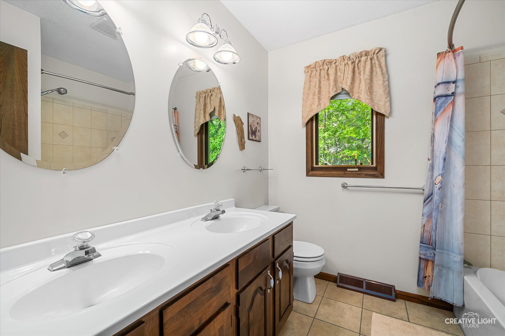 27 Clearwater Point Property Photo 14