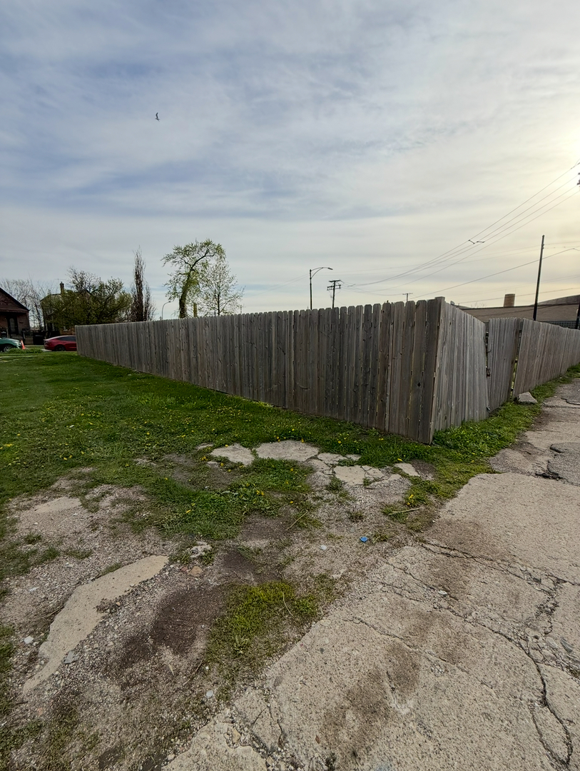 3964 W Ohio Street Property Photo 3