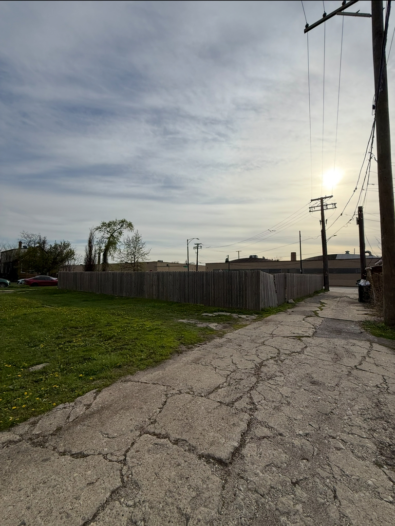 3964 W Ohio Street Property Photo 5