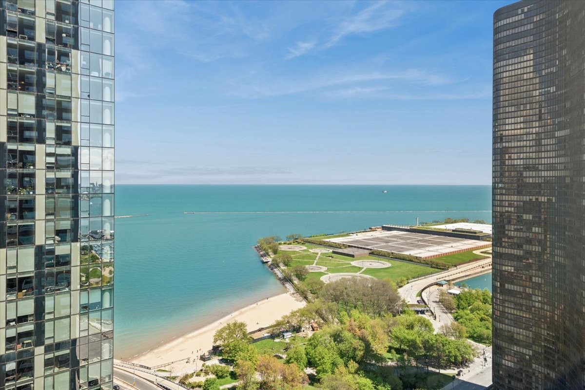 474 N Lake Shore Drive 4003 Property Photo 4