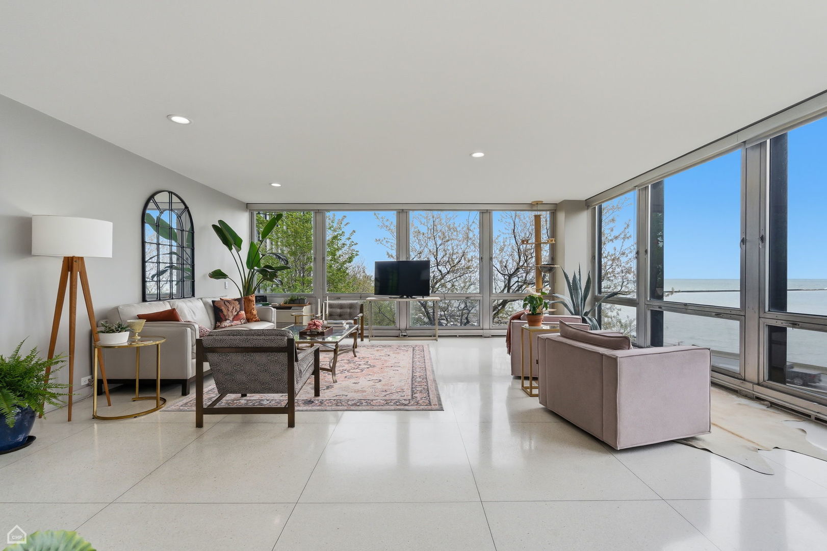 860 N Lake Shore Drive 3k Property Photo 3