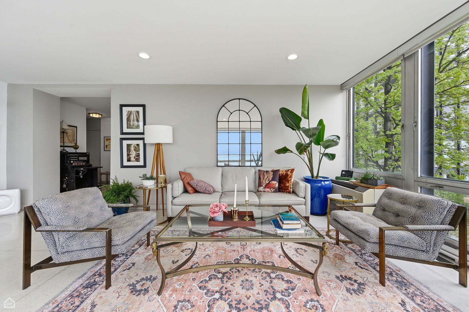 860 N Lake Shore Drive 3k Property Photo 4
