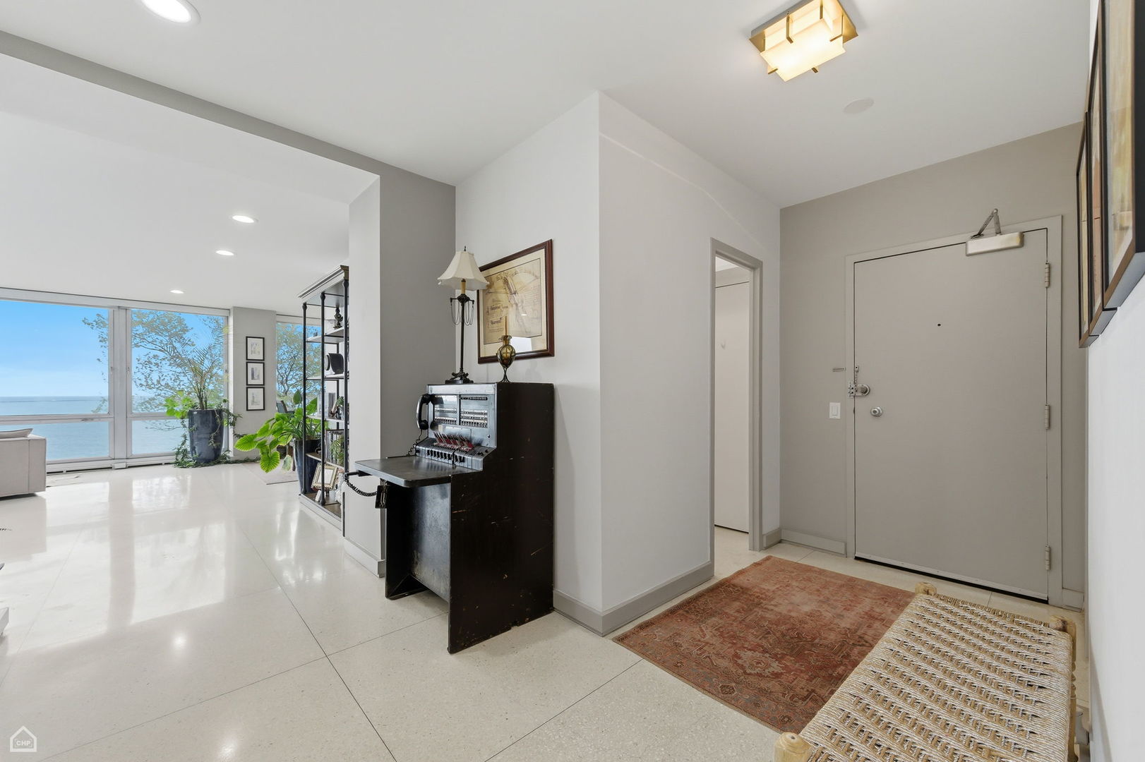 860 N Lake Shore Drive 3k Property Photo 11